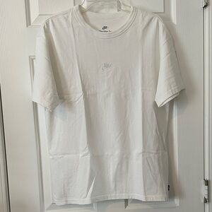Nike Men's Classic White Tee